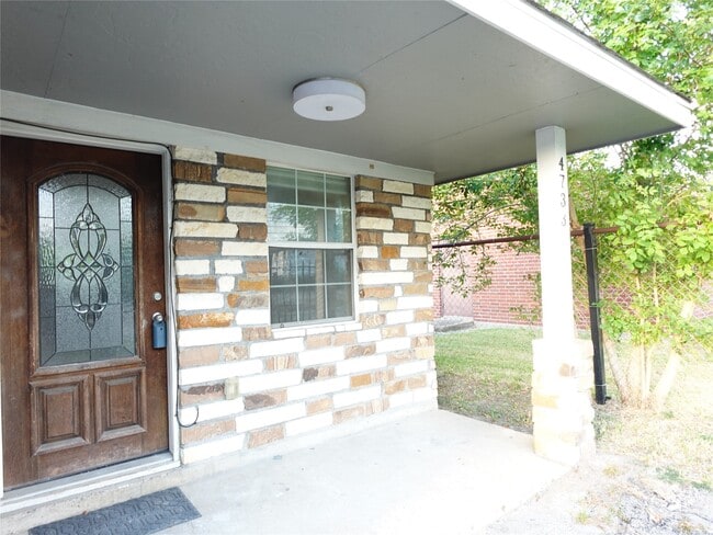 Photo - 4721 Denmark St