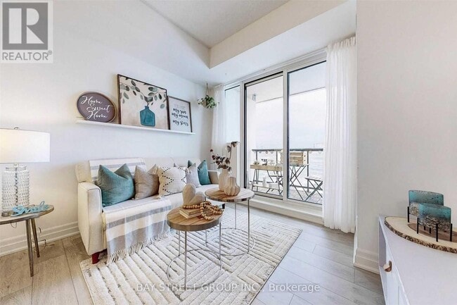 Photo - 10 Rouge Valley Dr W Unité 910A