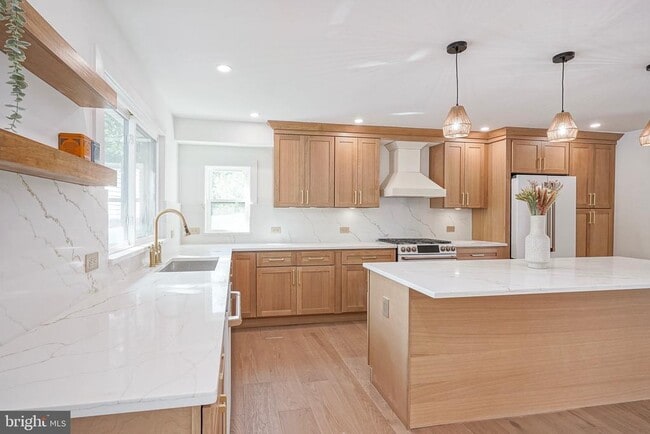 Photo - 316 Farmdale Rd