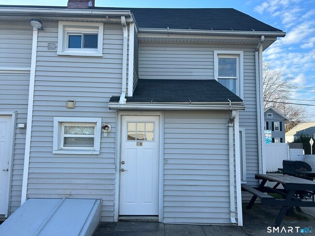 Photo - 101 High St Unit #2