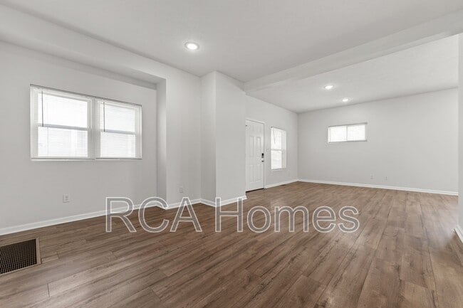 Photo - 603 N Sherman Dr