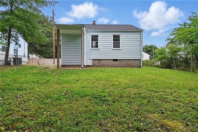 Photo - 862 Apperson St