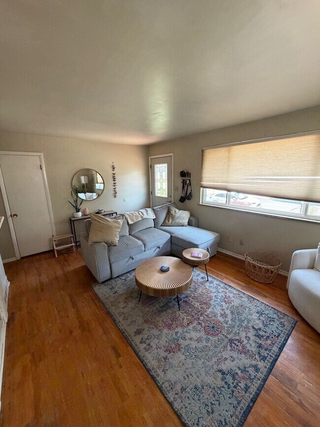 Photo - 2835 Eaton St