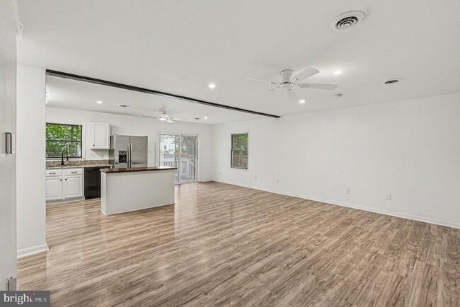 Photo - 78 Woodmount Dr