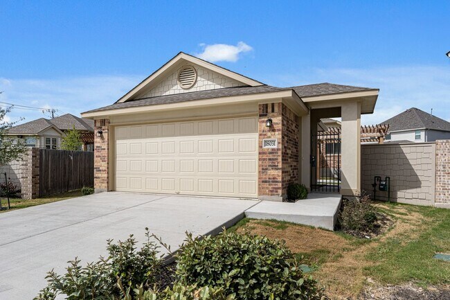 Photo - 18031 Lungo St Condo