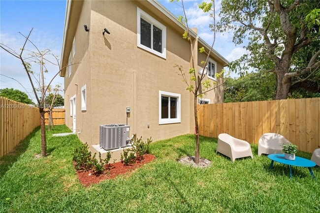 Photo - 1770 NW 55th St