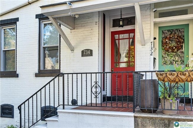 Photo - 734 Center St Unit 1
