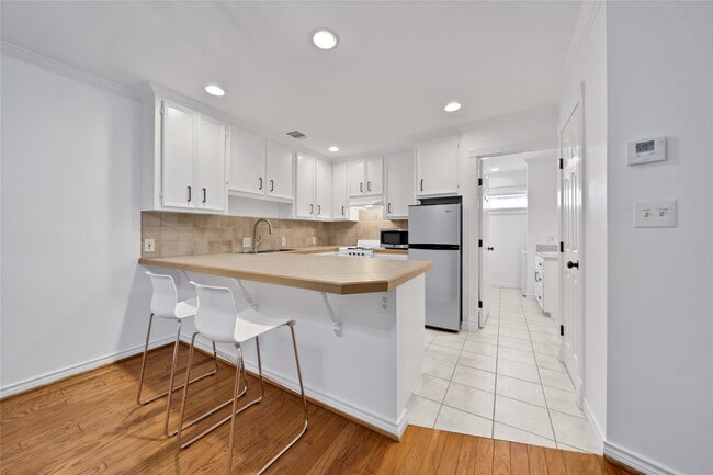 Photo - 520 W 15th St