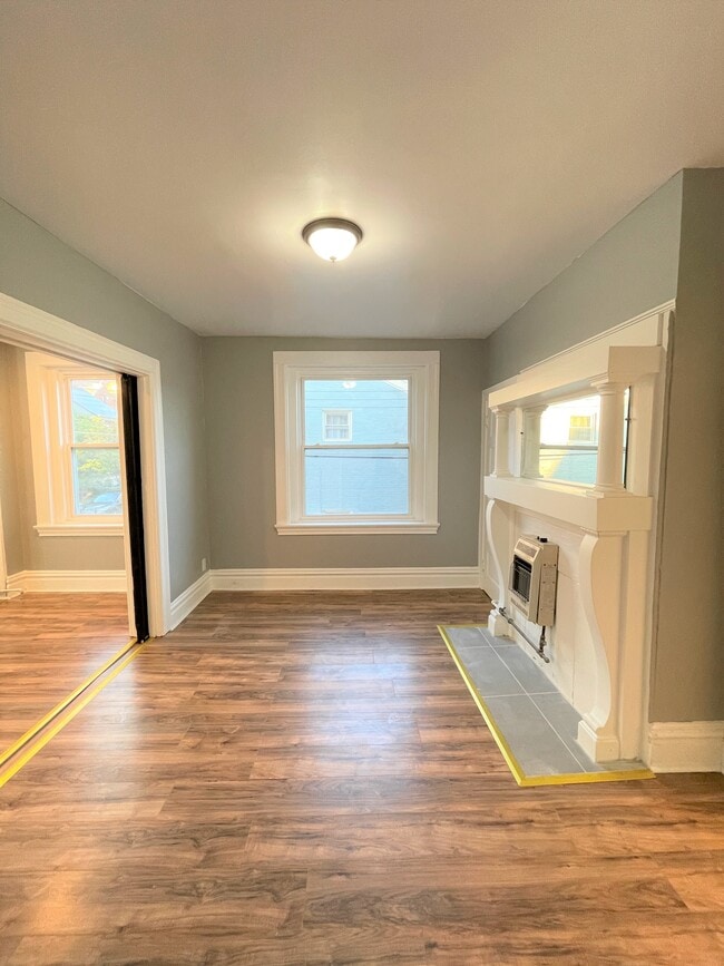 Photo - 107 Parkhurst St Unit 2