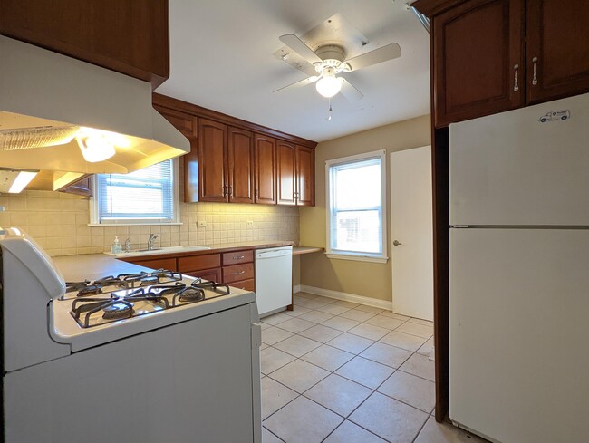 Photo - 514 N Emerson St