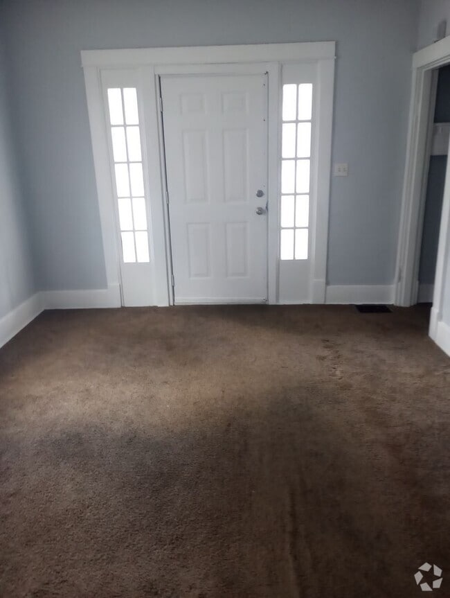 Building Photo - Cute 3-Bedroom 1-bath House in the Churchi...