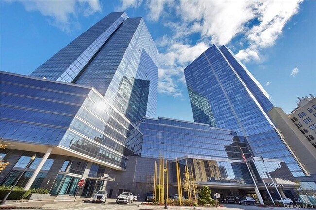 Building Photo - 1 Renaissance Square Unit 17C Rental