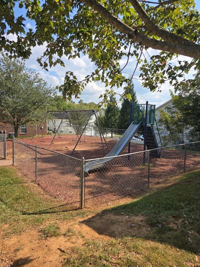 Photo - Beaver Hollow Apartments