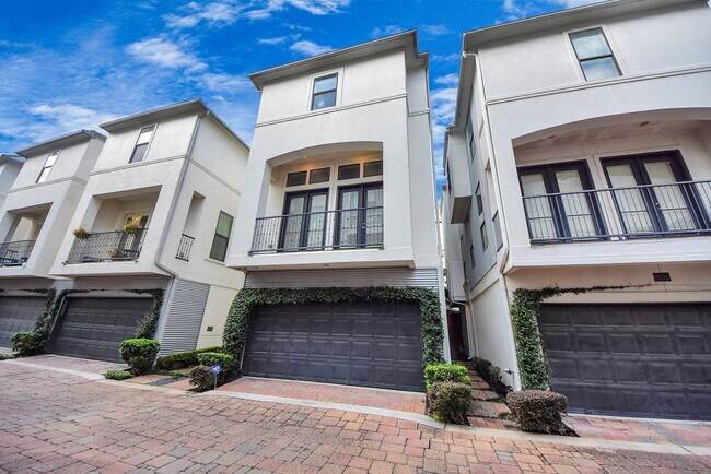 Photo - 1831 Dart St