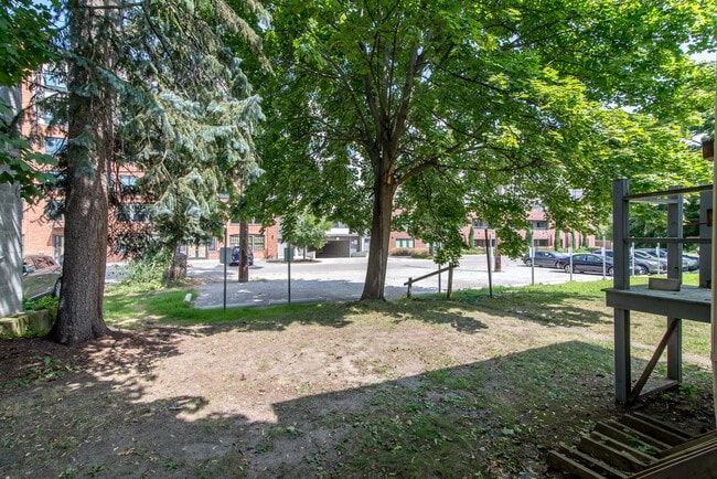 Photo - 111 Adams St