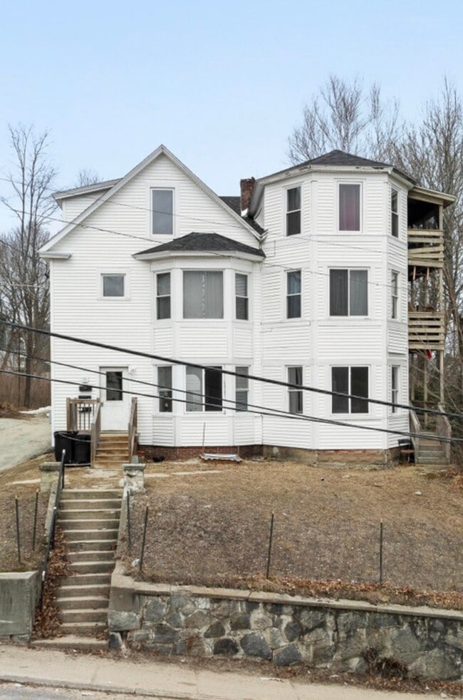 Building Photo - 76 Maine Ave