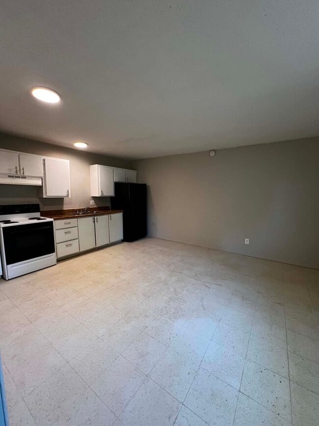 Building Photo - 1004 Co Rd 3771 Unit 6