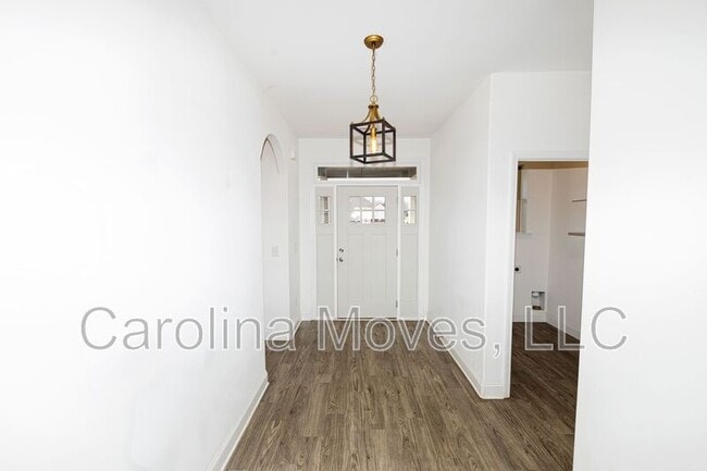 Photo - 210 Royal Hill Ln