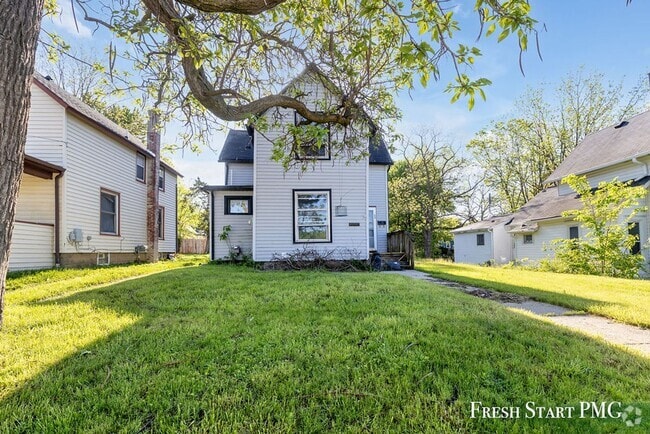 Building Photo - Comfort, Convenience & Community in Lansing Rental