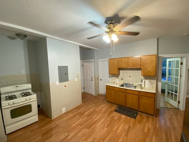 Photo - 63 Marshfield St Unidad 2