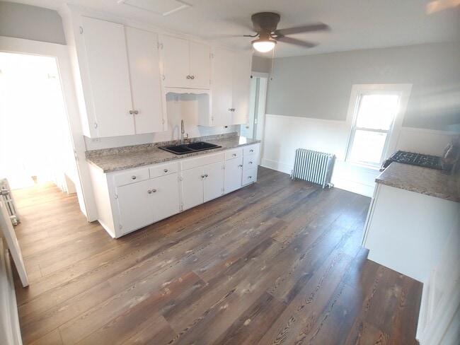 116 Cushing St Unit Lower