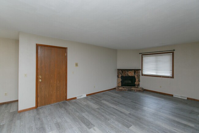 Photo - 3430 Holiday Ct