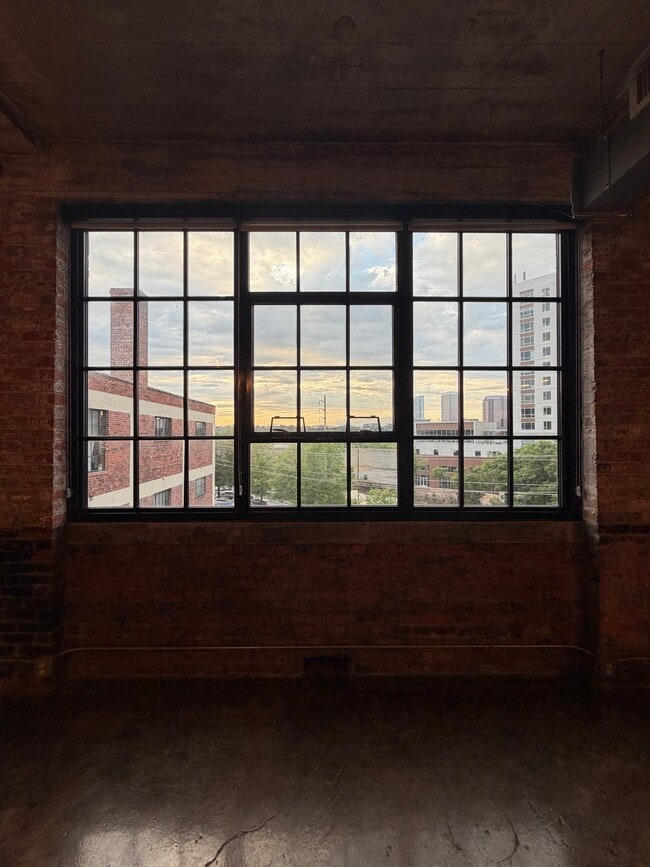 Photo - 201 Hull St Unidad Apt 41