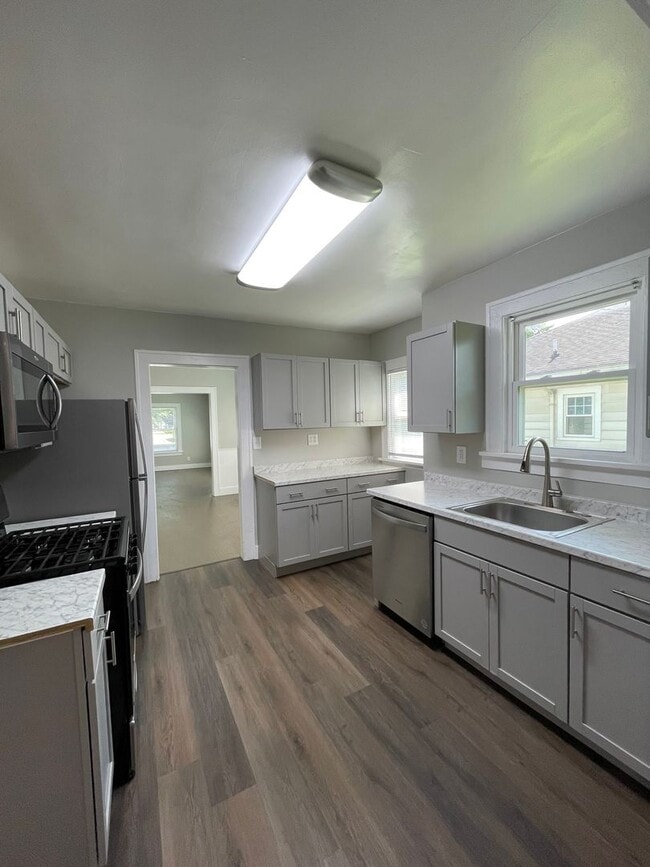 Photo - 704 S 26th St