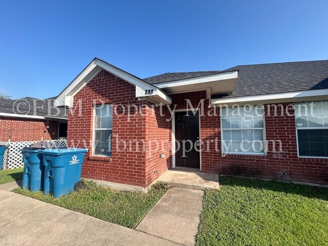 Building Photo - 208-210 West Lamar St Rental