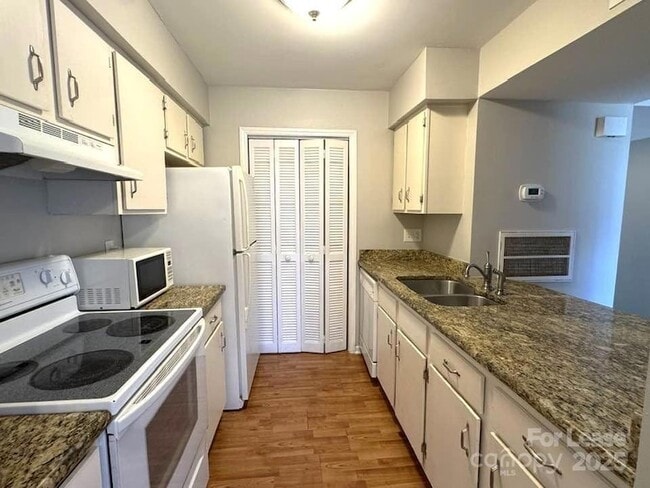 Photo - 11157 Harrowfield Rd Unit 8193