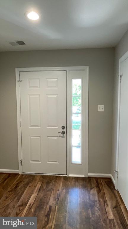 Photo - 10364 College Square