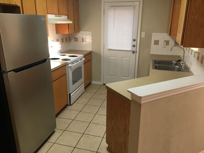 Photo - 310 N 10th St Unit B