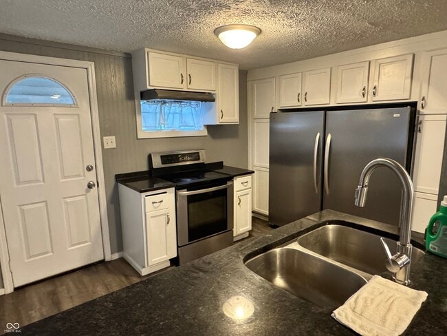 Photo - 3730 Carson Ave