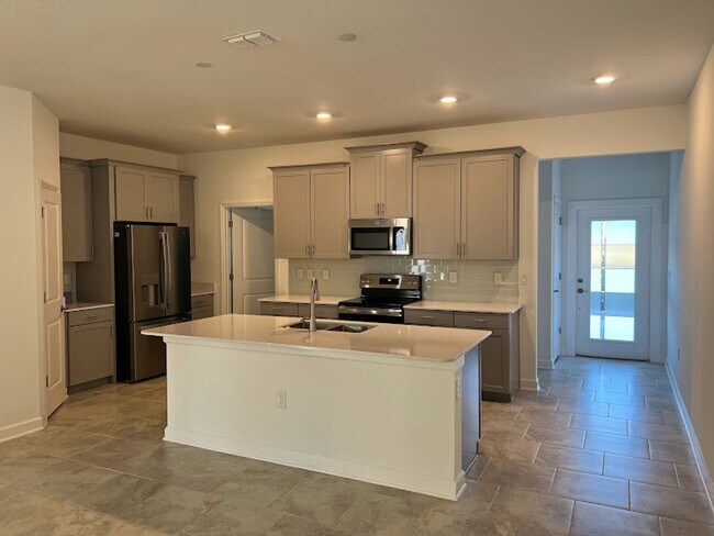 Photo - Newly built 3 Bedroom Home in Beautiful St. Cloud - 5 min from Isles of Lake Nova