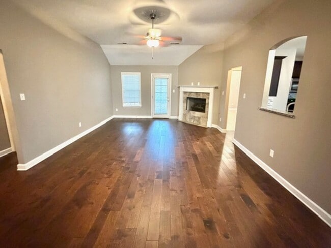 Photo - WoodsonDrive8114 Unit 1