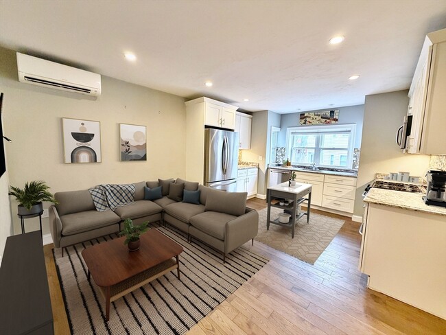 Building Photo - 266 Lexington St Unit 1