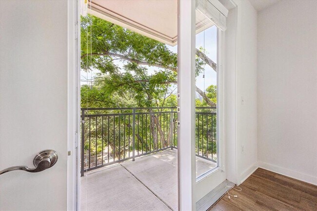 Photo - 1900 Barton Springs Rd Unit 4041