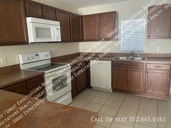 Photo - 10572 SE 67 Ct