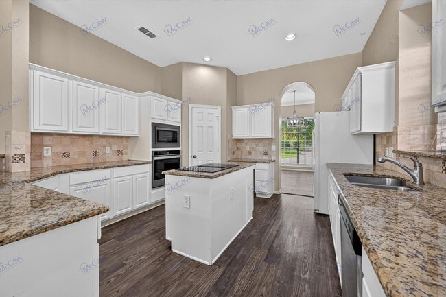 Photo - 504 Coventry Dr