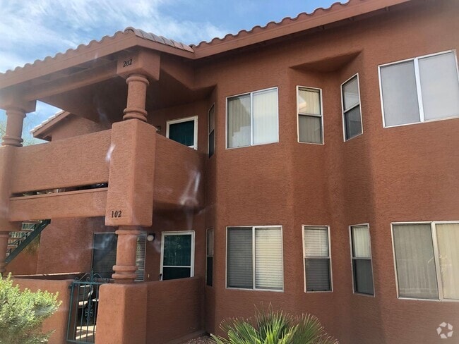 Building Photo - Rock Springs II Condo Unit 202
