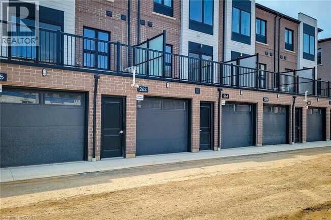 Photo - 263 Burke St