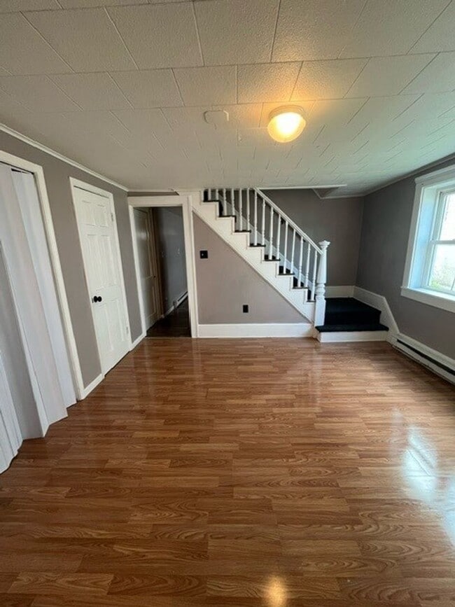 Photo - 4 Bedroom 1 Bath