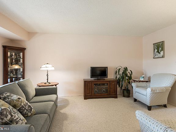 Photo - 3 Windblown Ct Unit T1