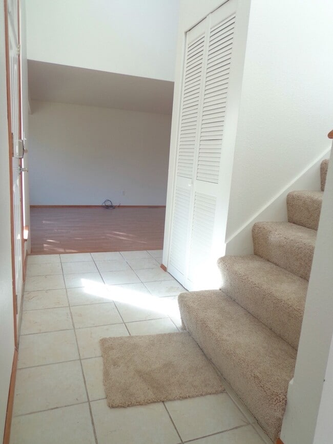 7465 Navajo Trail NE