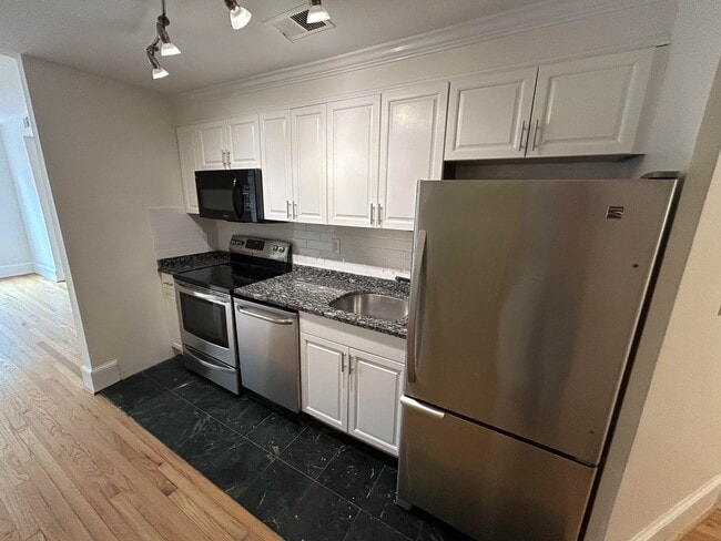 1439 Girard St NW Unidad 3