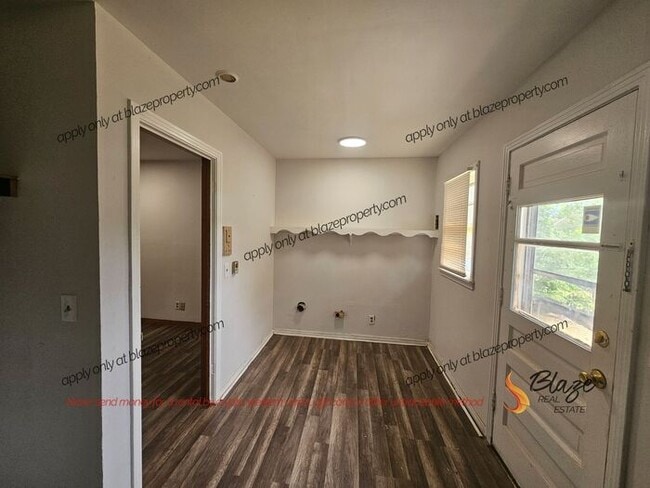 Photo - Hamlet Charming