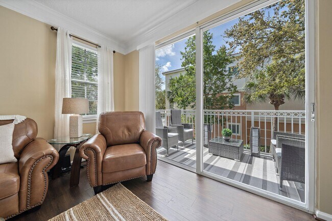 Photo - 3202 Myrtlewood Cir E