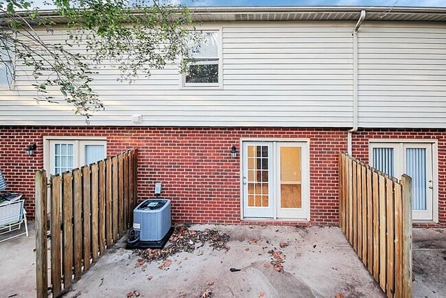 Photo - Updated 2BD/1.5BA Hickory Townhome