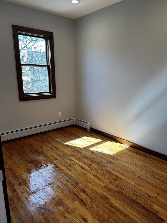 Photo - 68 W 19th St Unit Apartment 4