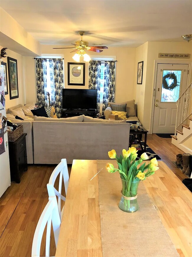 Photo - 2 Church Ave